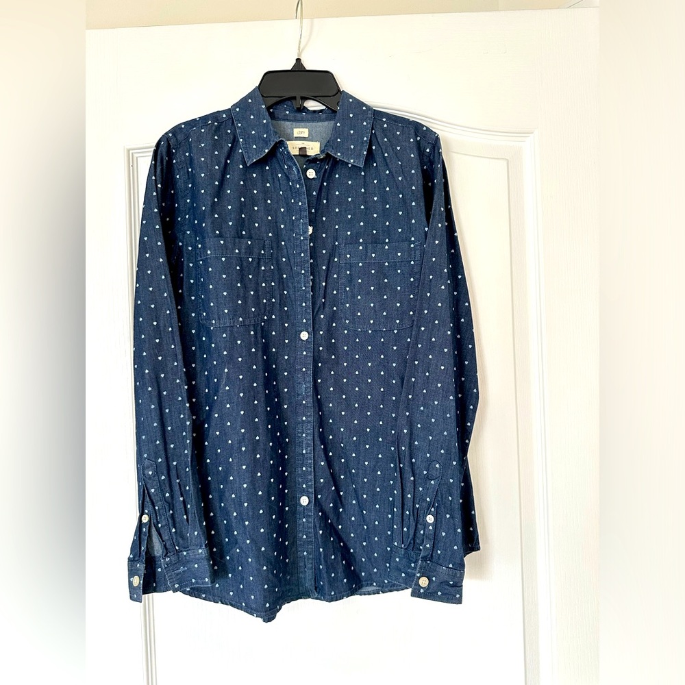 LOFT The Softened Shirt - Chambray shirt with heart print - Size Small